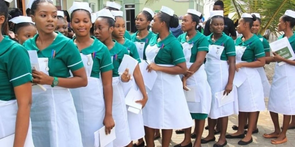 Nurses-in-Ghana-1140x570