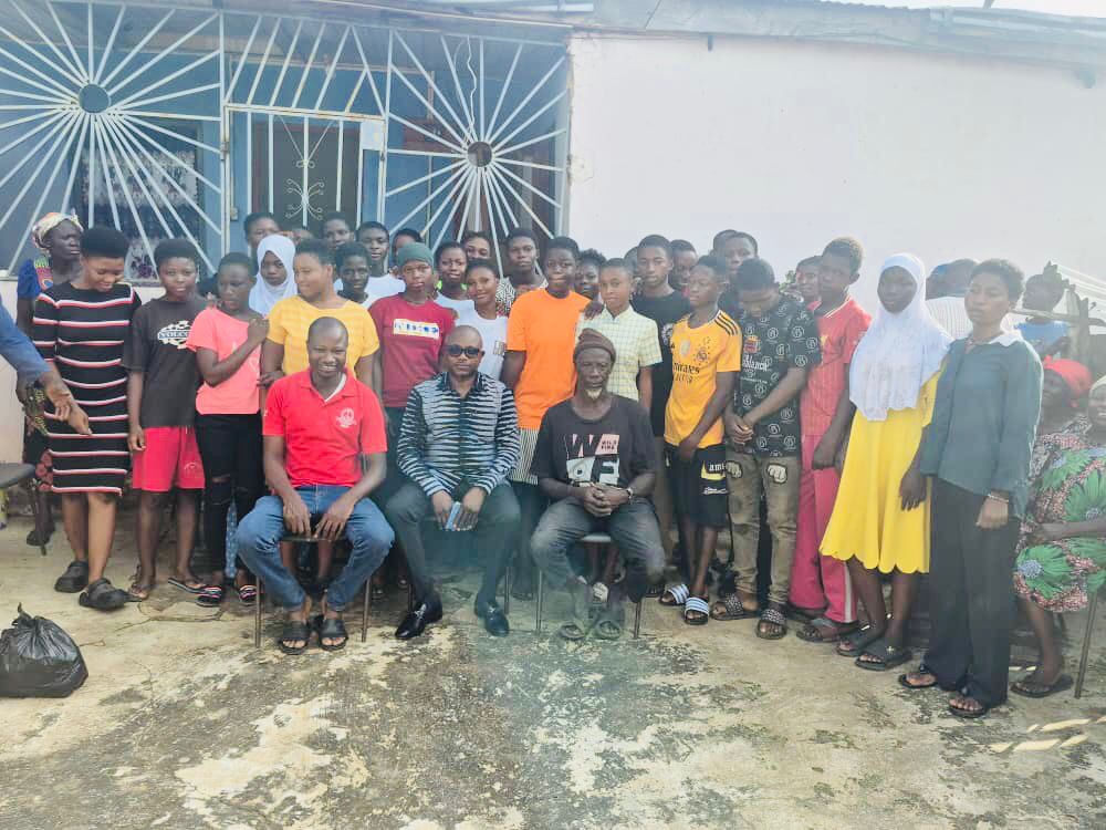 Dr. Isaac Adeabsah donates gh¢30,000 to support 60 BECE graduates in Nante