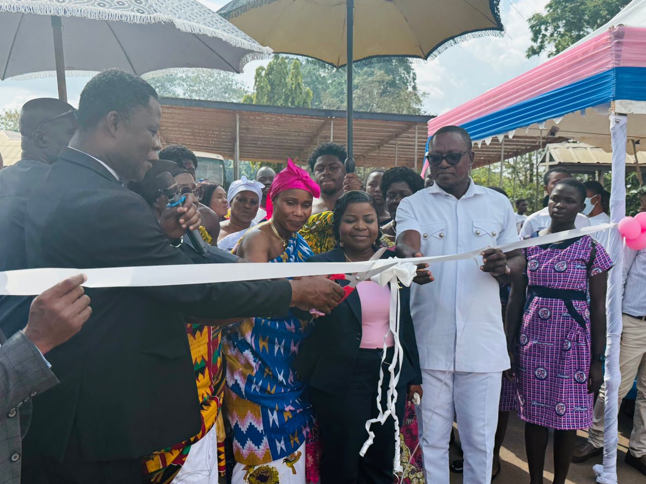 Presidential Staffer and Bono East Political Affairs Coordinator chairs inauguration of multi-purpose courts at Kumasi Girls SHS
